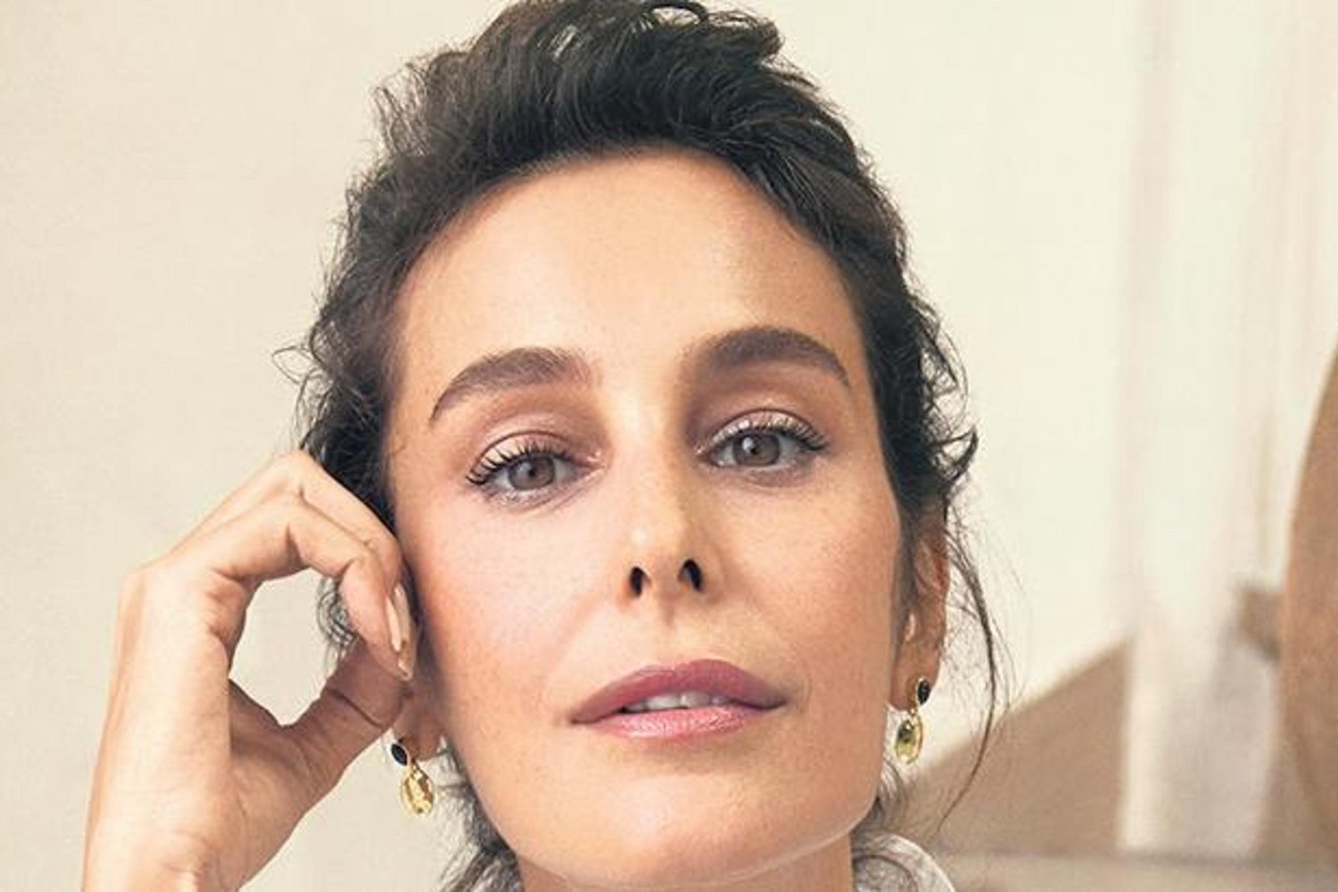 Kadınların Gücü ve Estetik Korkuları: Ünlü Oyuncudan Duygusal Mesaj