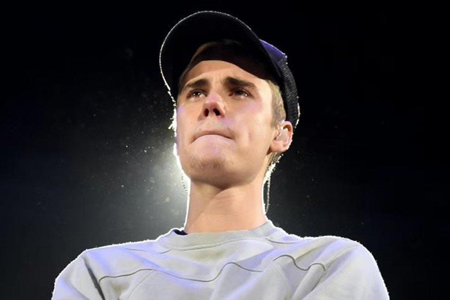 Justin Bieber Coachella Performansı Öncesi Kaykay Kazasıyla Şok Etti