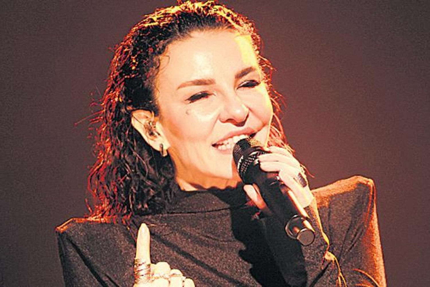 Sanatçı Gurbetçi Hayranlarıyla Buluştu! Uluslararası Konserler İlgiyle Karşılandı