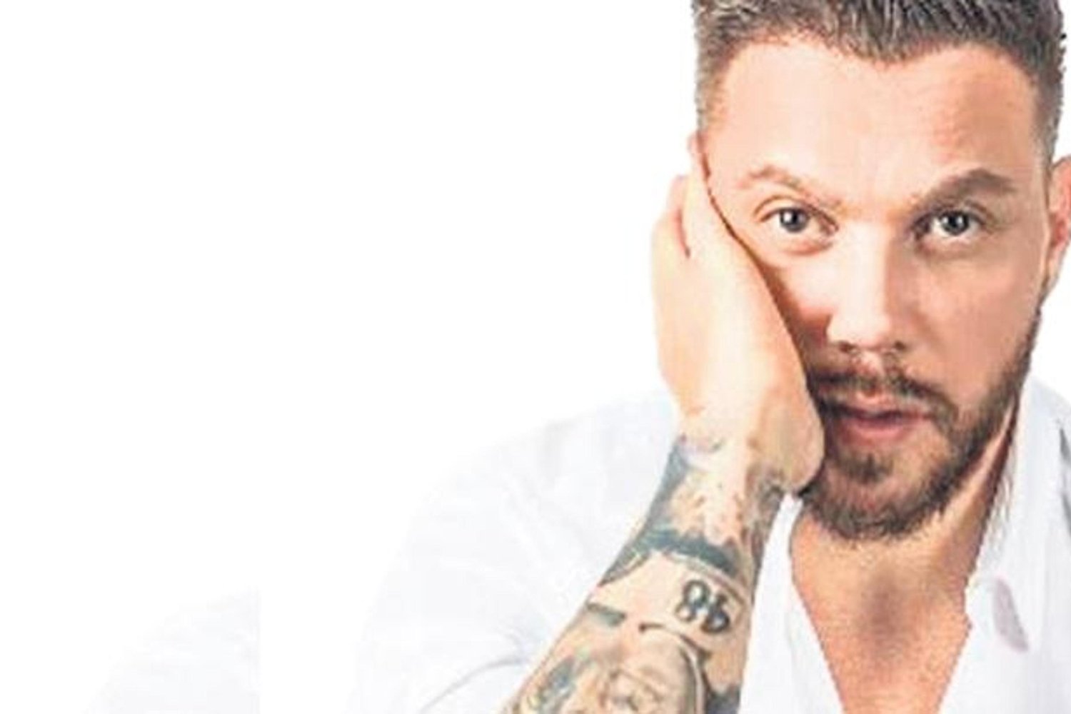 Çılgınca Mesajlar ve Hukuki Süreç: Ünlü Şarkıcıdan Açıklama