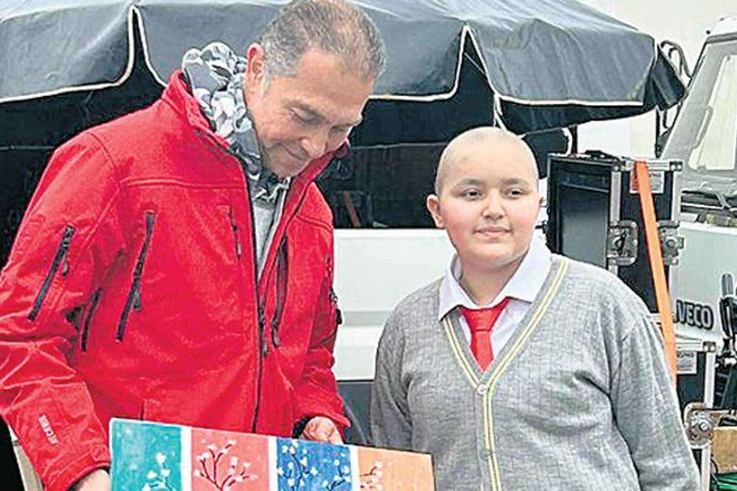 Arka Sokaklar Güneş ile Umuda Dokunuş: Kemik Kanseriyle Mücadele Eden Çocuk Sette