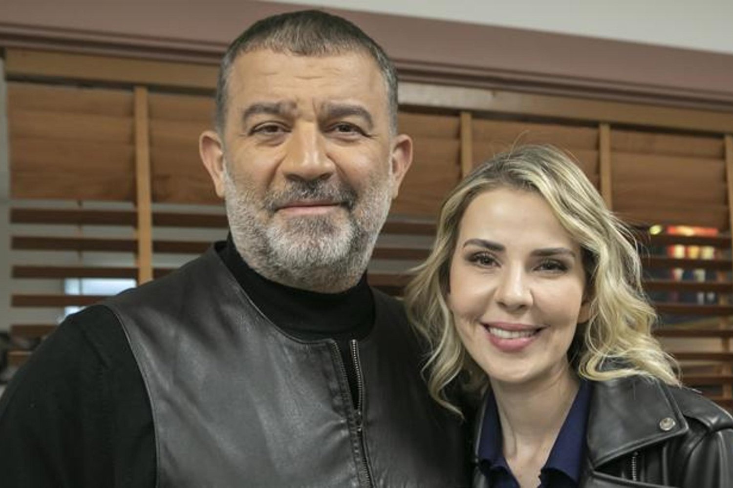 Arka Sokaklar Yeni Bölümde İstanbul Sokaklarında Tehlikeli Operasyon ve Komik Anlar