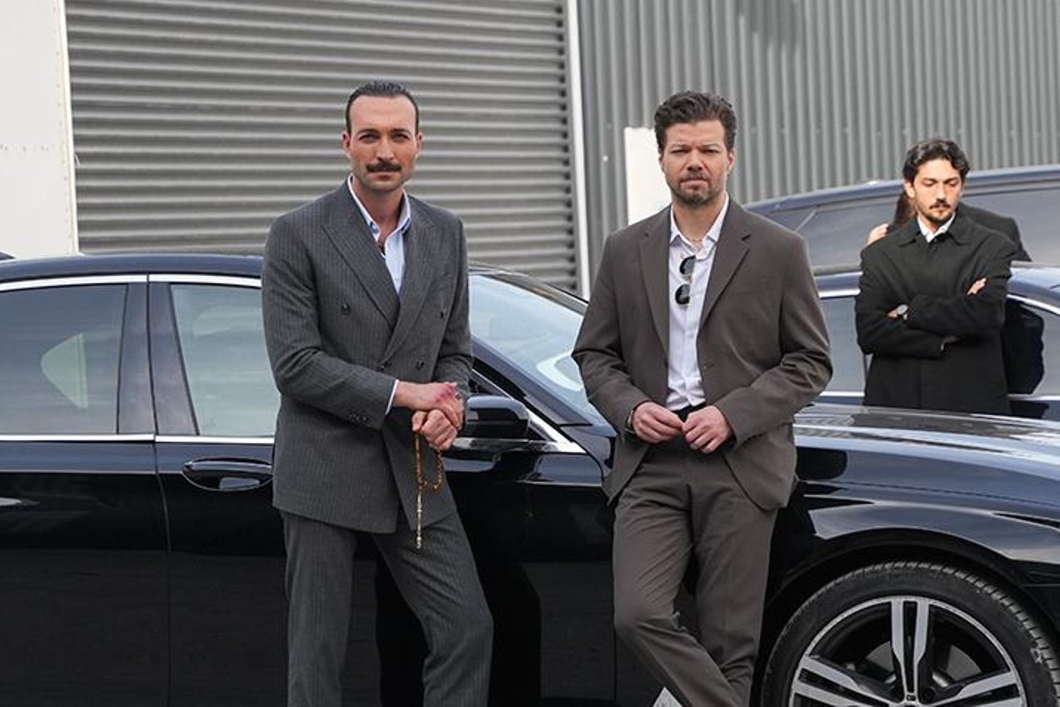 Eşref’in Belalıları İkilisi Sosyal Medyayı Sallıyor: Kim Kiminle?