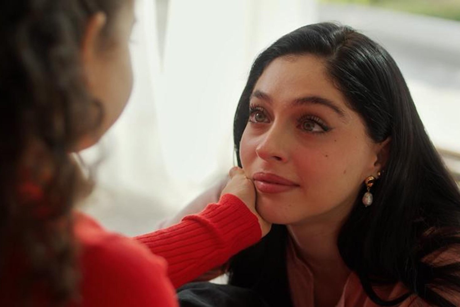 Güçlü Aile Sırları ve Sürükleyici Yüzleşmeler: Güller ve Günahlar Bu Akşam Çok Konuşulacak