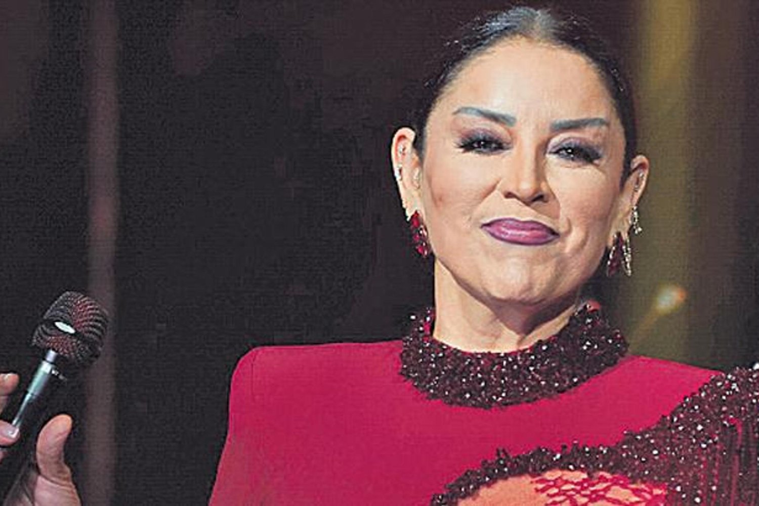 Yılın En Çok Konuşulan Performansı: Günay Restaurant’ta Şarkıcı Gecesi!