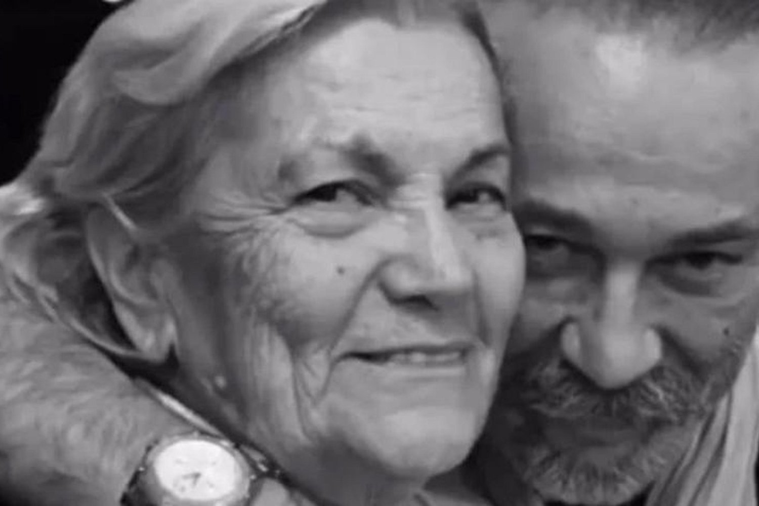 Eşref Rüya Dizisinde Hıdır Baba'yı Canlandıran Levent Özdilek'in Annesi Vefat Etti