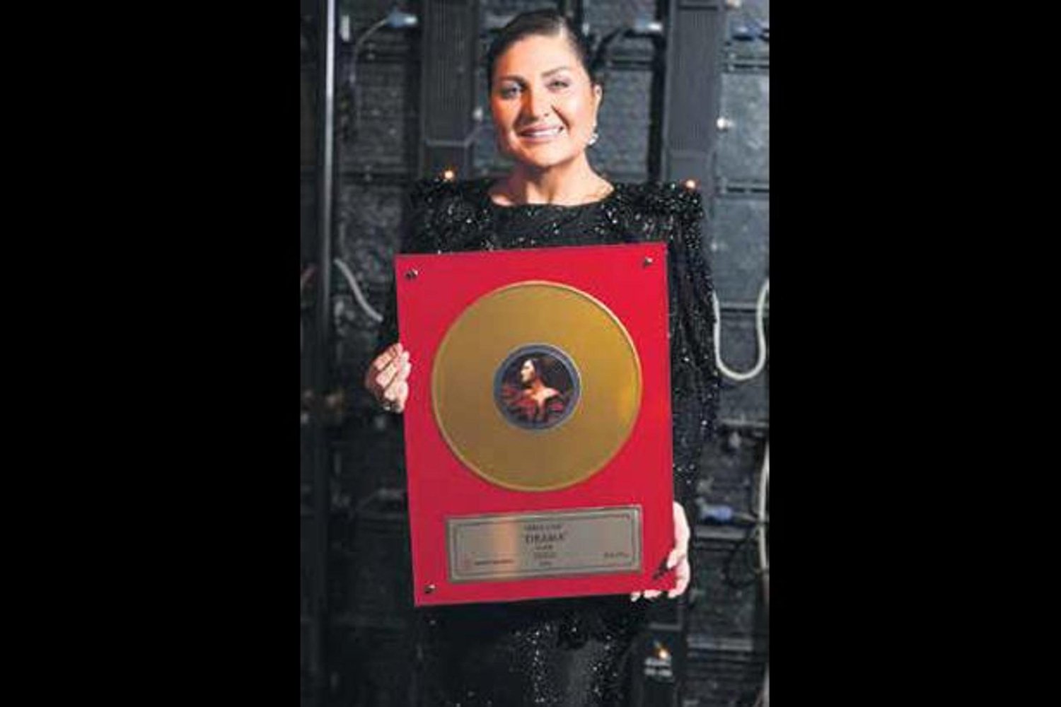 Başarılı Albüm Dijital Platformları Fethetti: Ödül ve Başarı Hikayesi