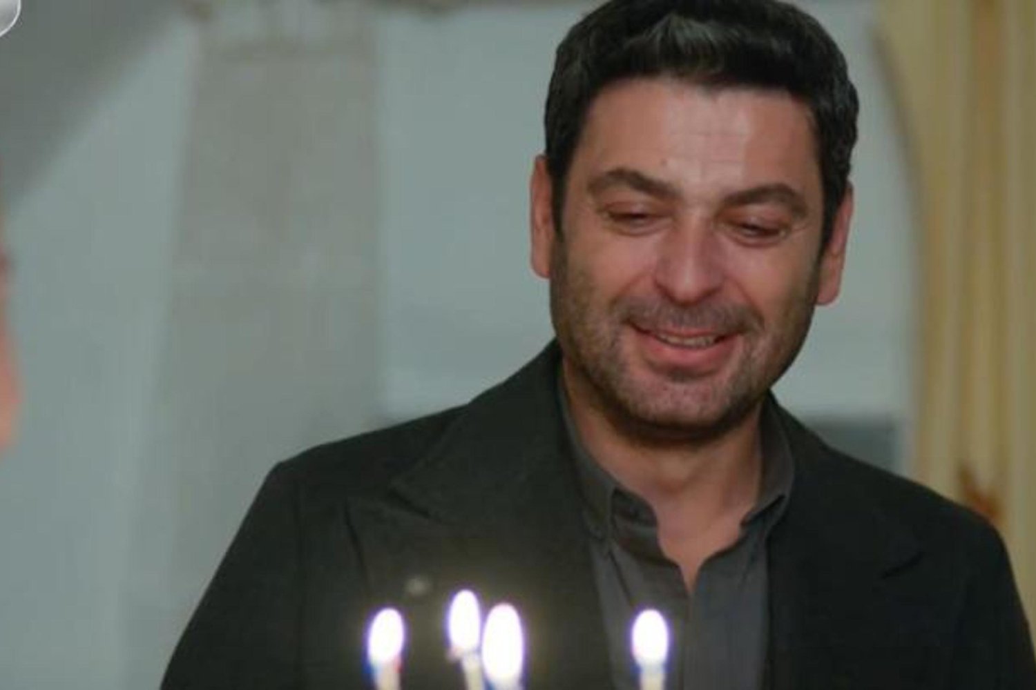 Uzak Şehir 41. Bölümde Aşk ve Şoke Edici Sürprizler Bir Arada