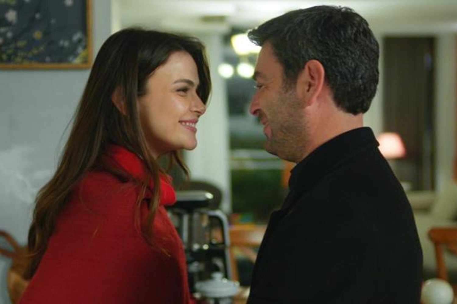 Uzak Şehir'de Şok Gelişmeler: Kaya ve Zerrin Kazaya Karıştı!