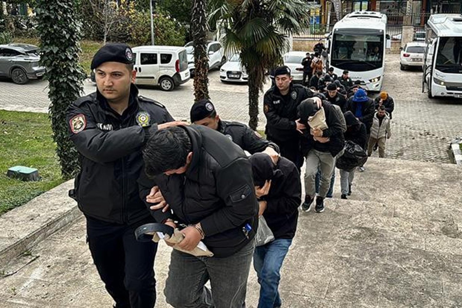 Samsun ve 18 İl’de Çocuk Müstehcenliği Operasyonu: 40 Şüpheli Gözaltında