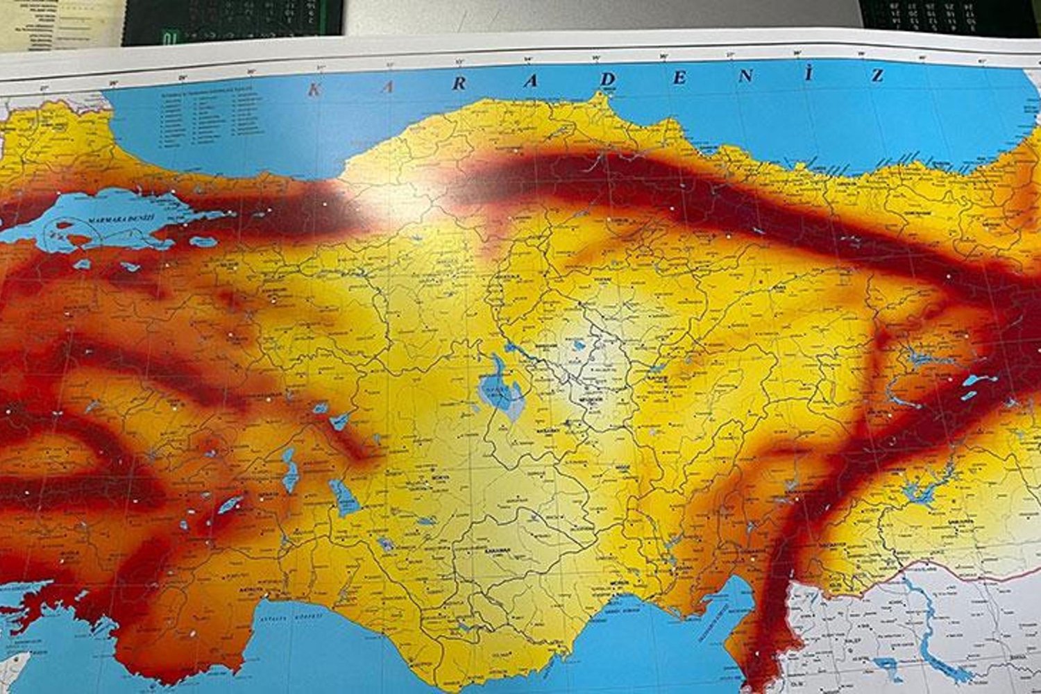 Trabzon'da Deprem: 3.8 Büyüklüğündeki Sarsıntı Güvenlik Uyarılarıyla Değerlendirildi