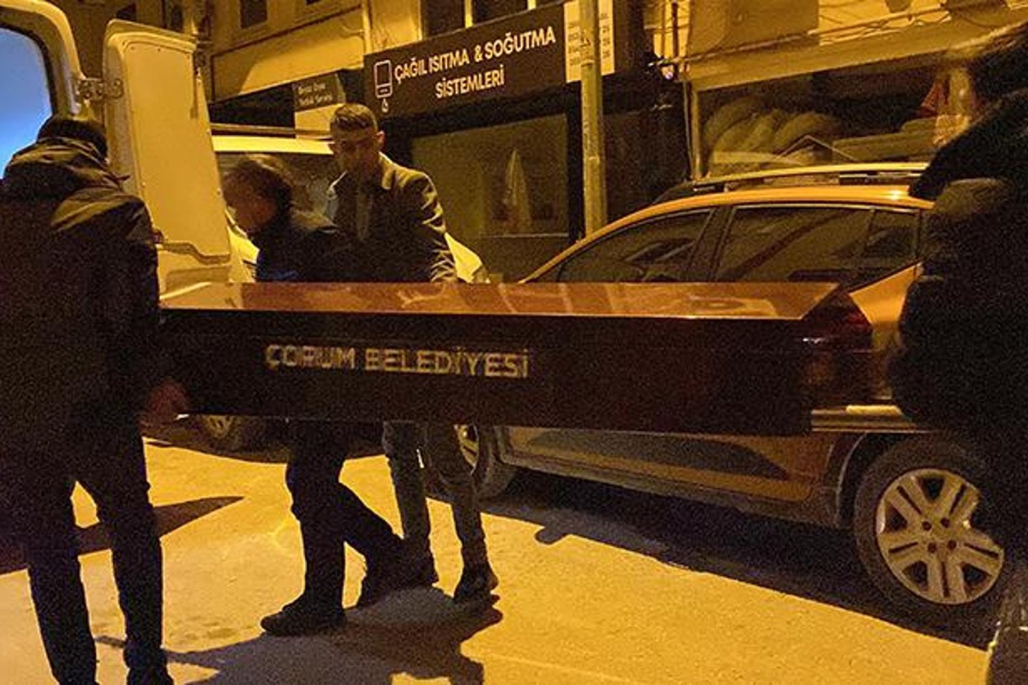 Güzel Sanatlar Çalışanı Kamil İlgezdi Hayatını Kaybetti! Gizemli Ölüm Detayları