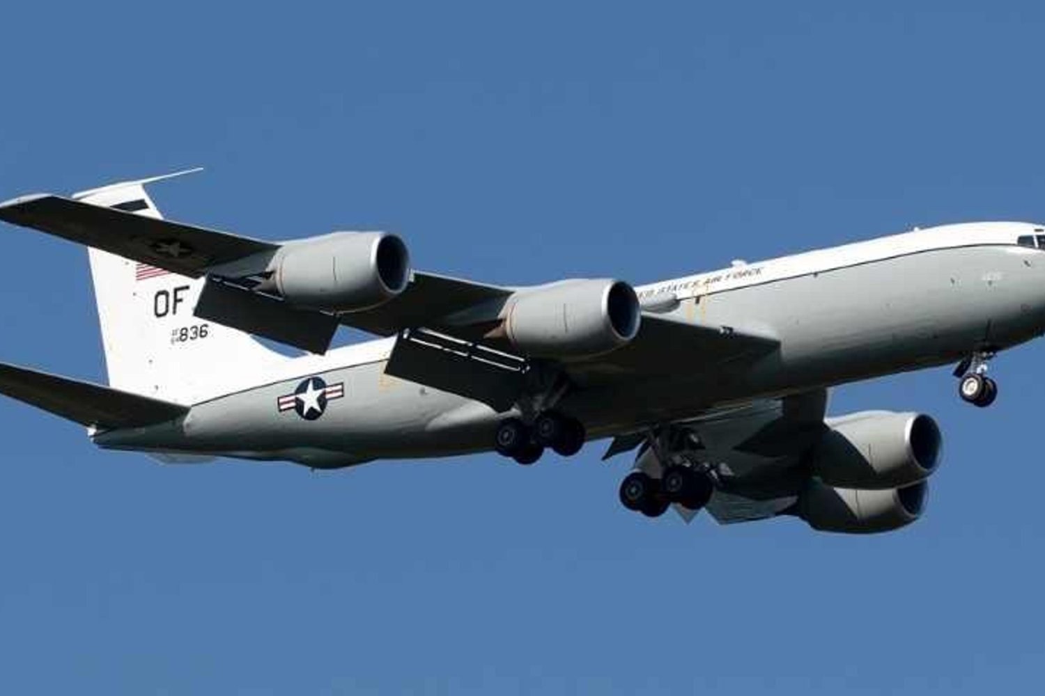 ABD Hava Kuvvetleri'nin Nükleer Koklayıcı Uçağı Güvenlik Alarmı Yarattı