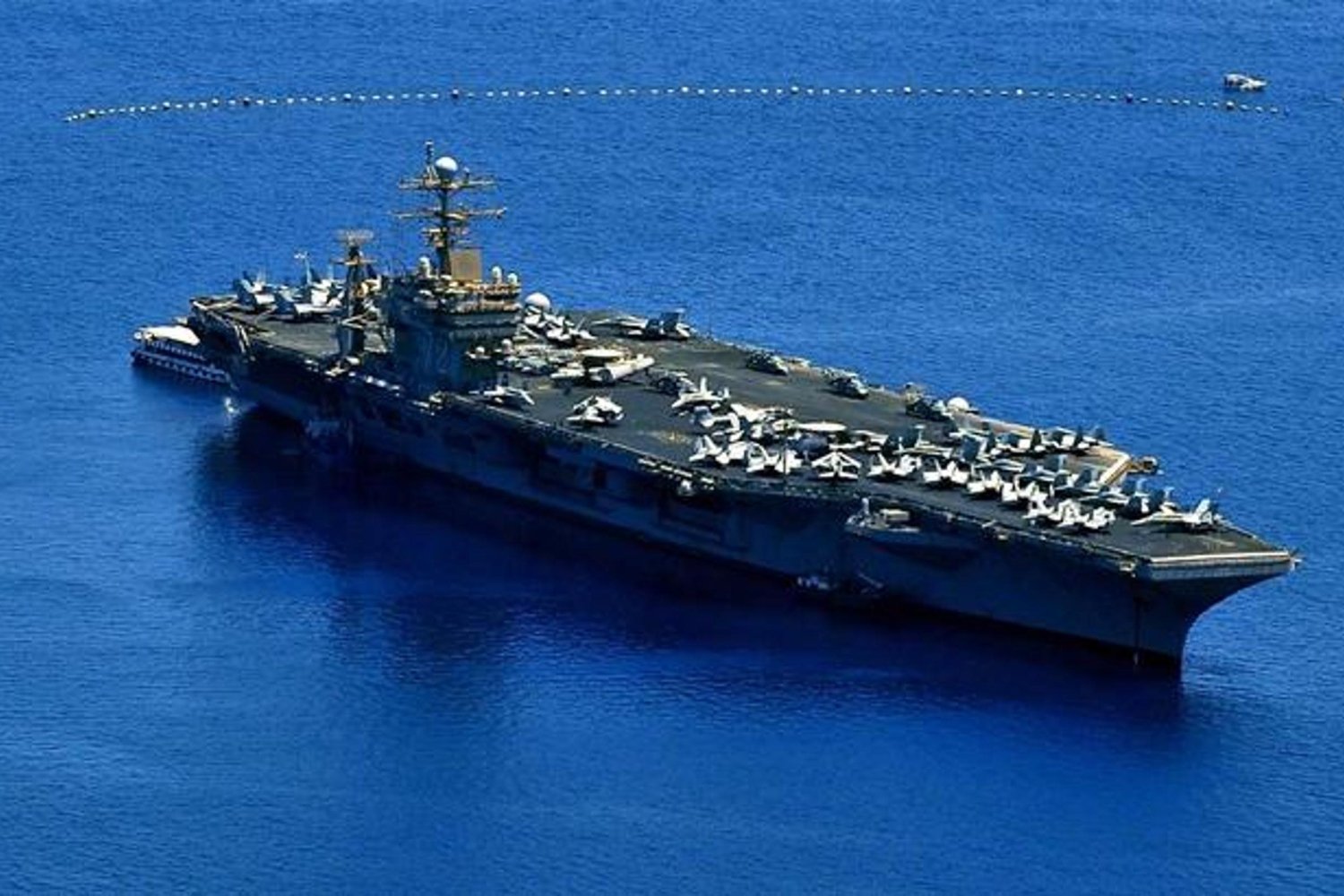 ABD İran'a Yaklaşan Savaş Gösterisiyle Tansiyonu Yükseltiyor