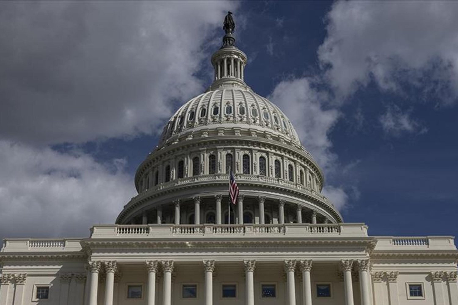 ABD'de Hükümet Kapanma Riski Artıyor: Bütçe Anlaşmazlıkları Gündemde