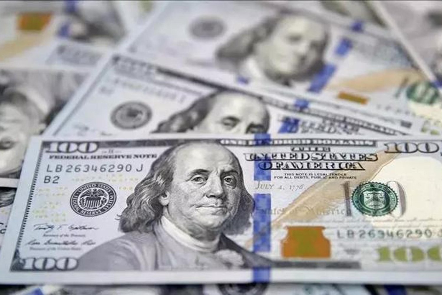 Teknoloji Devi Microsoft ve Meta'dan Büyüleyici Yıllık Gelir Artışları