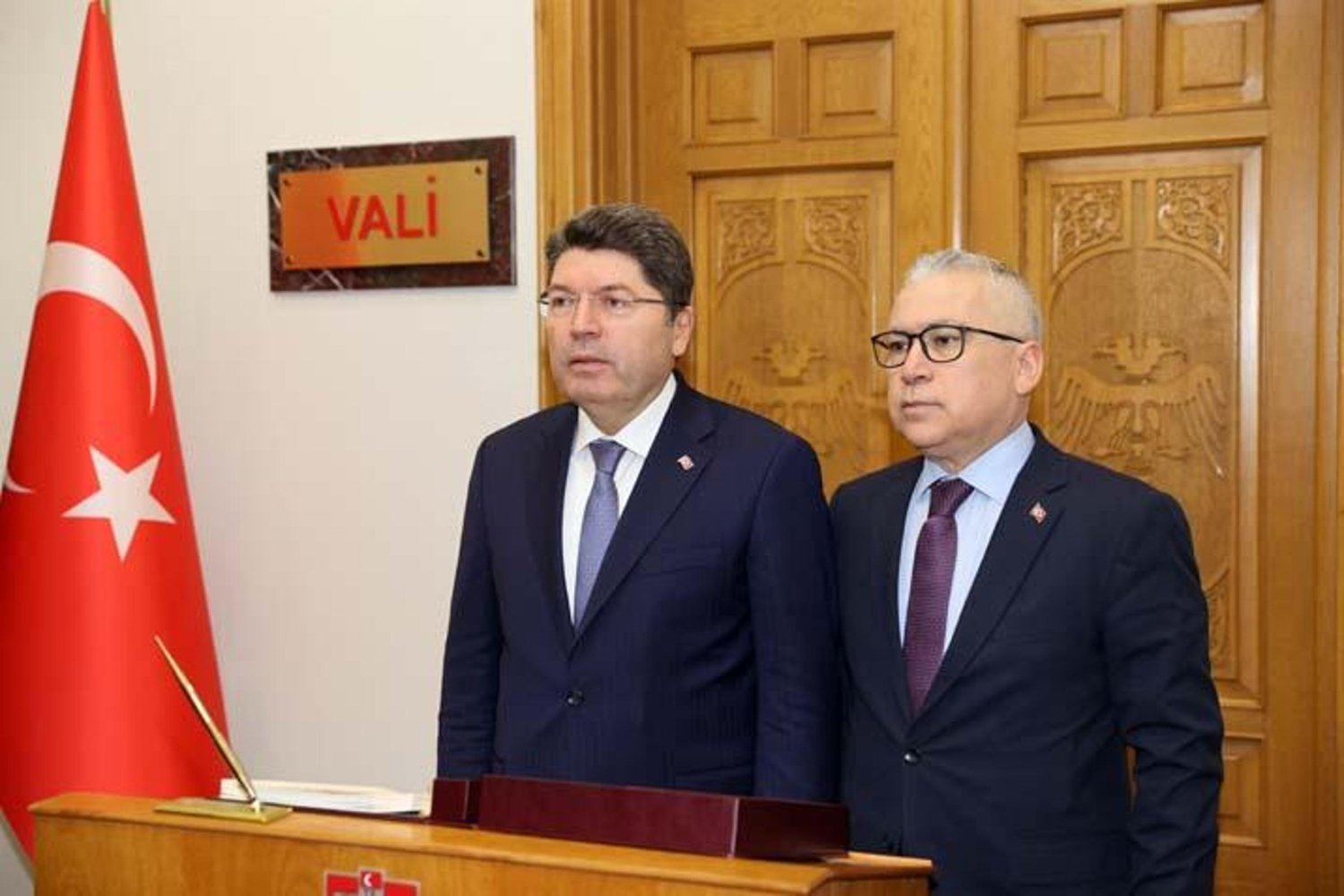 Bakan Tunç'tan Sivas Ziyareti: Vali, Belediye ve Esnafla Bir Araya Geldi