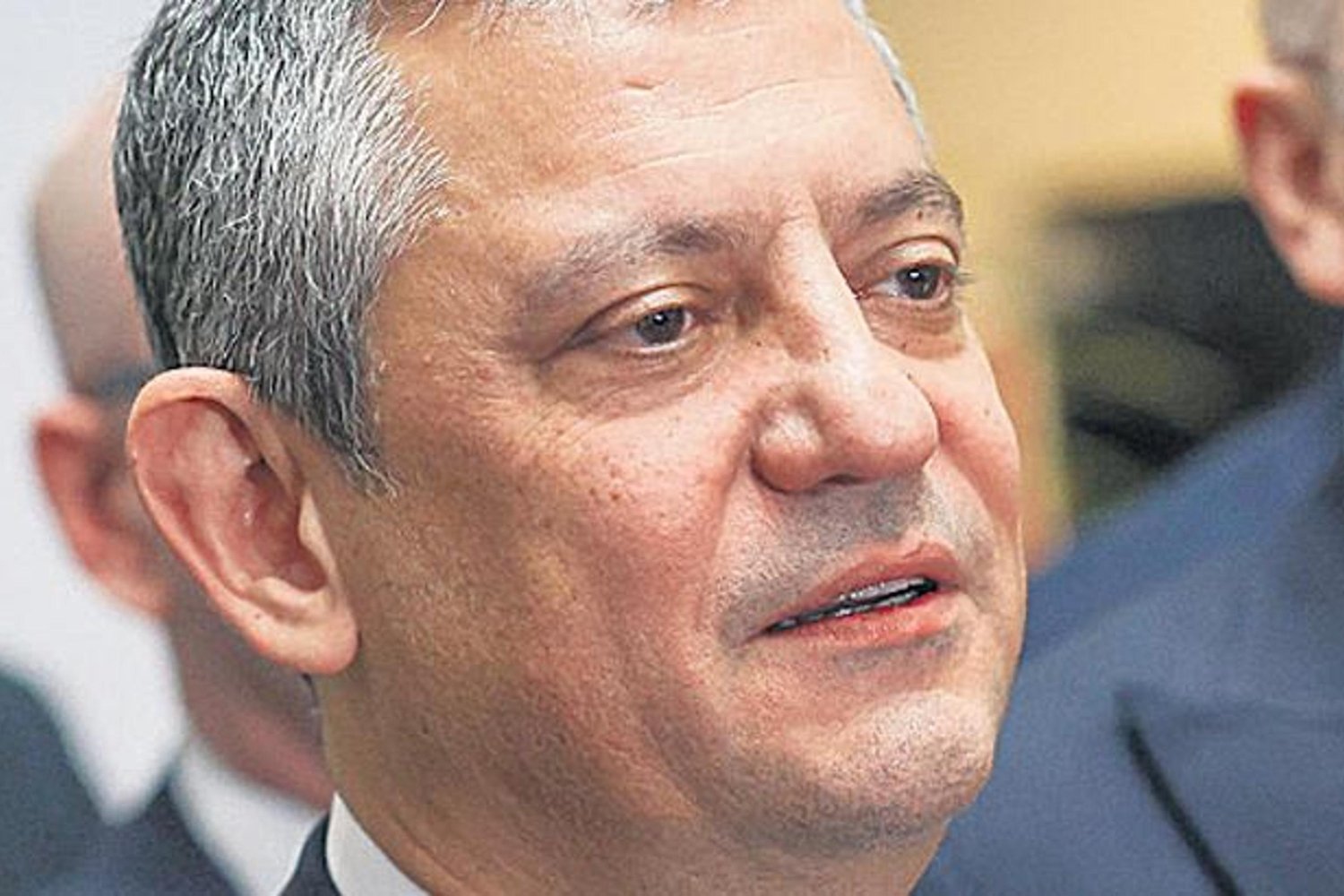 CHP Lideri Özel'den Emekli Maaşı ve Etnik Politika Çarpıcı Açıklamalar