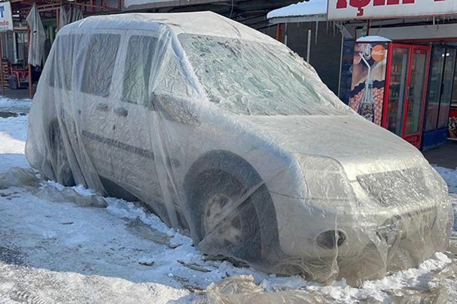 Ağrı'da Soğuk Hava Etkisini Gösteriyor! Buz Sürprizi