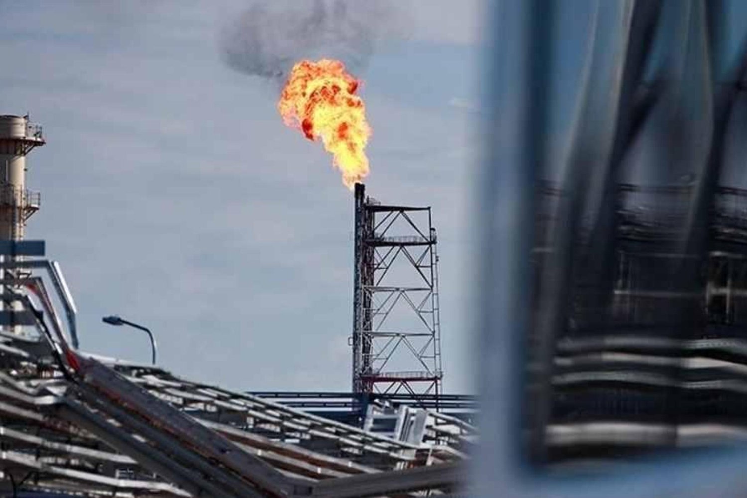 Almanya Enerji Yasaları ve 2050 Sıfır Emisyon Hedefiyle Zorluklar Yaşıyor