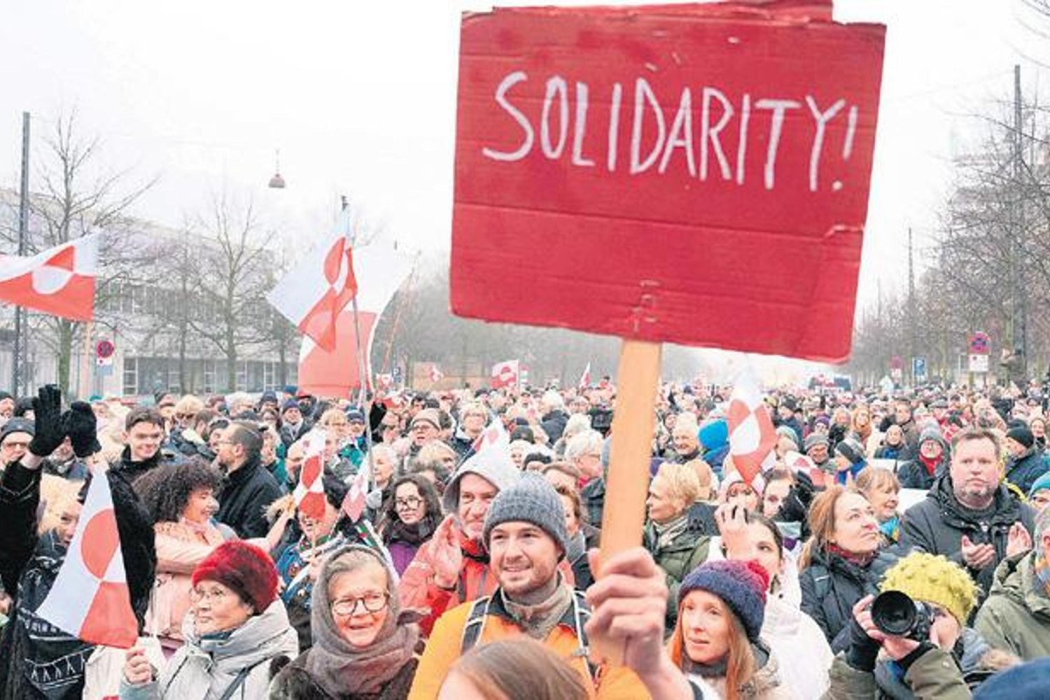 ABD'nin Grönland Mesajı Gündemi Sarstı: Gümrük Vergisi ve Protestolar