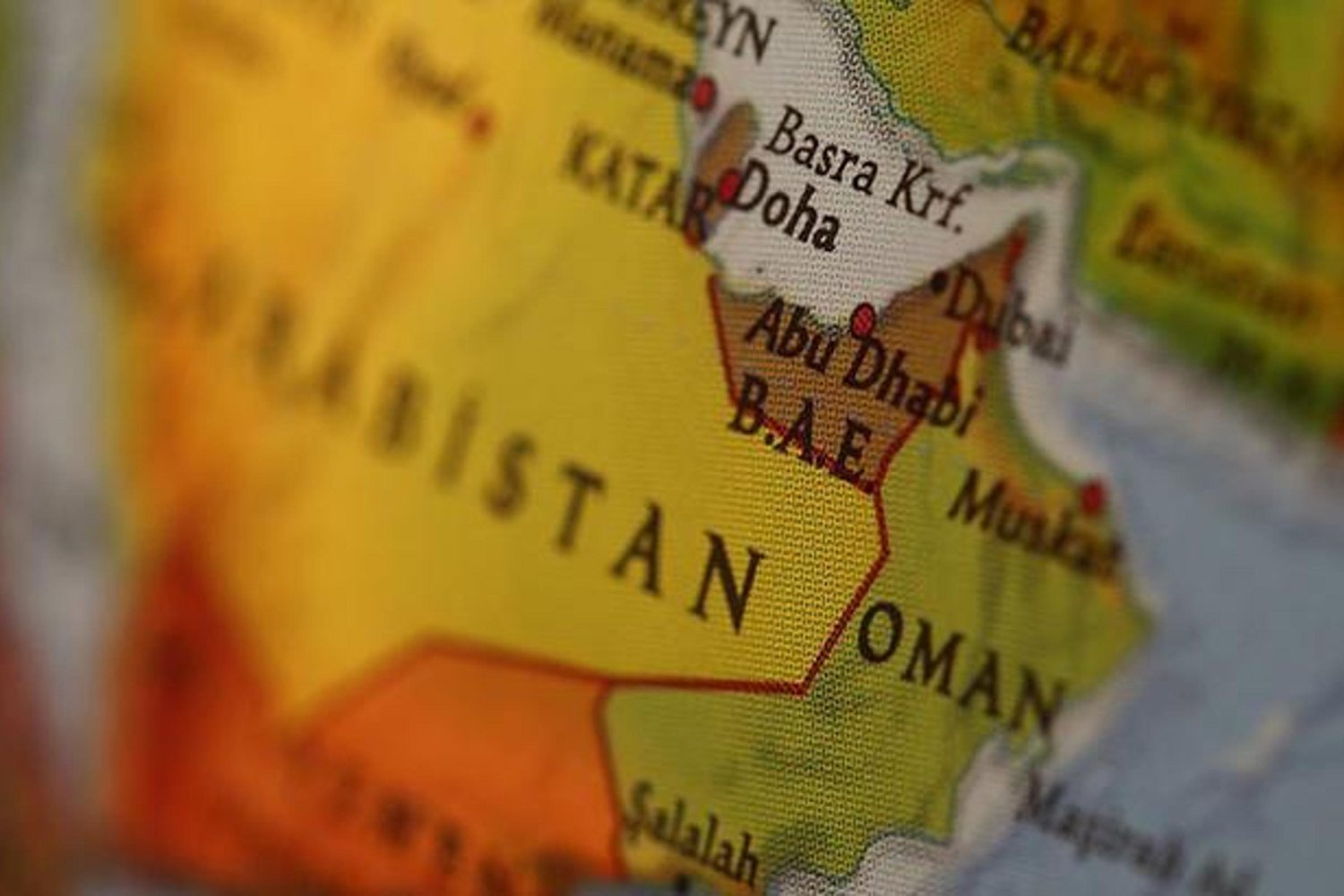 BAE'den İran Uyarısı: Savaş Sahası Olmayacağız