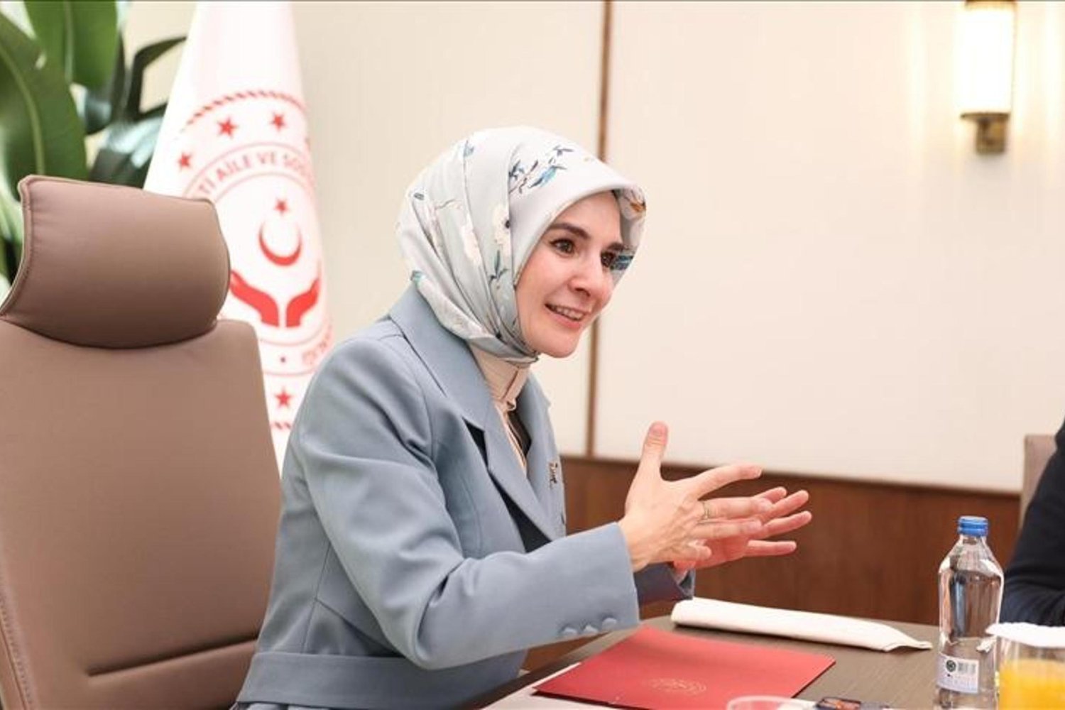 Bakan Göktaş'tan Doğum İzni ve Sosyal Medya Düzenlemesi Müjdesi