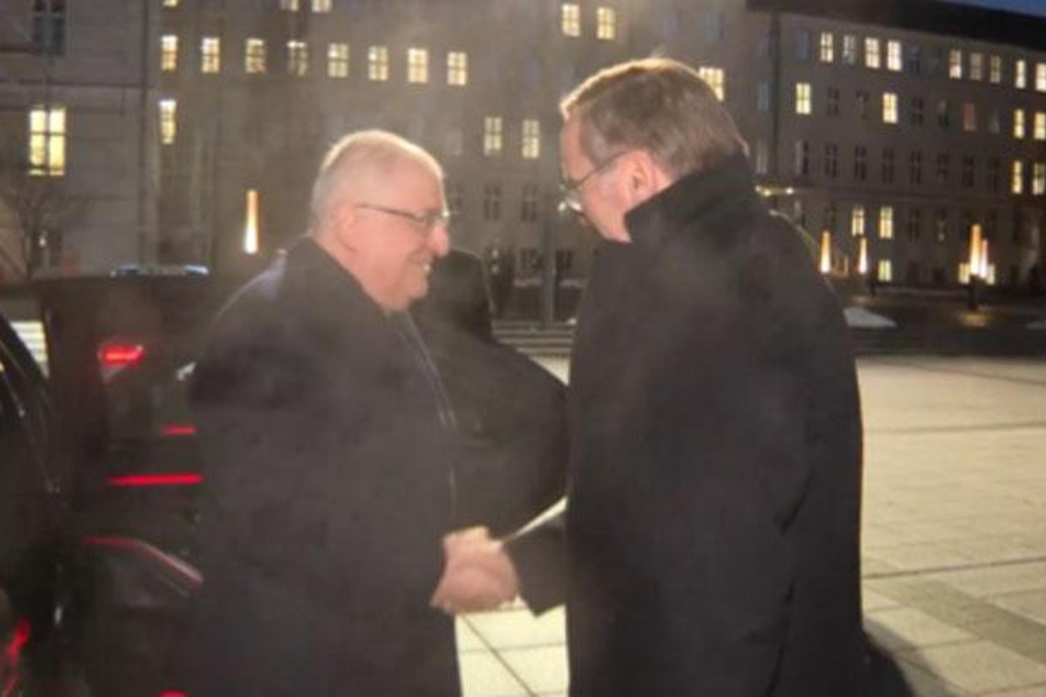 Almanya Savunma Bakanlığı'nda Görüşme Heyecanı: Yaşar Güler ve Pistorius Bir Arada