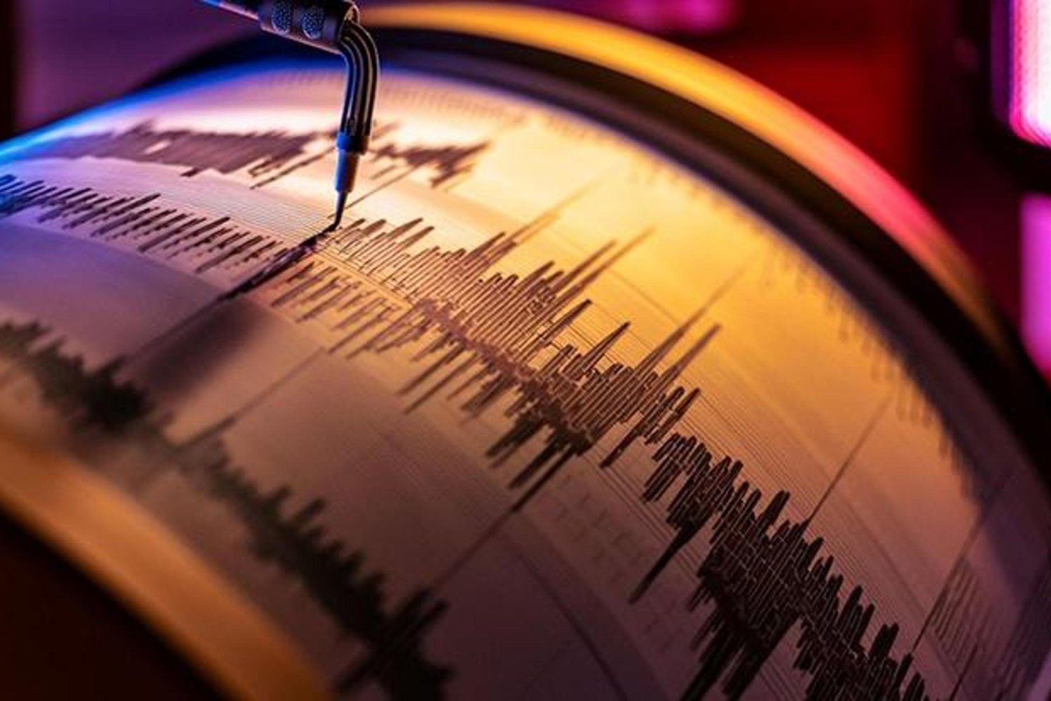 Balıkesir Sındırgı'da Depremler: 4,1 ve 4,2 Büyüklüğünde İki Sarsıntı