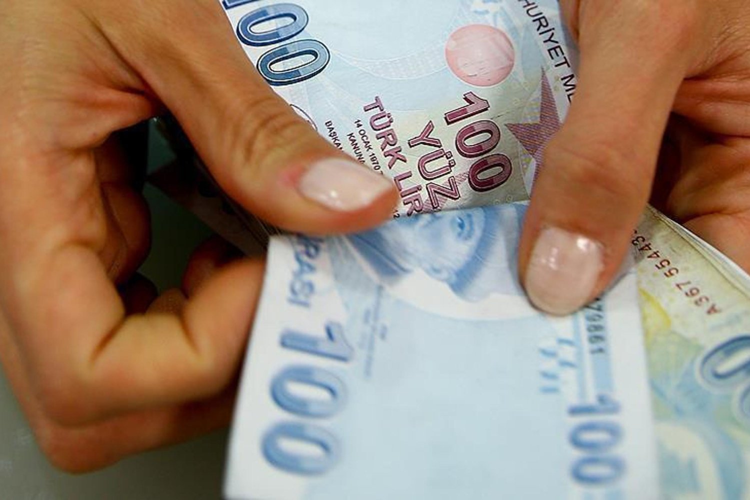 Türkiye'nin Ekonomisi Güçleniyor: Banka Mevduatları ve Kredilerde Yüzde 1,8 Artış!