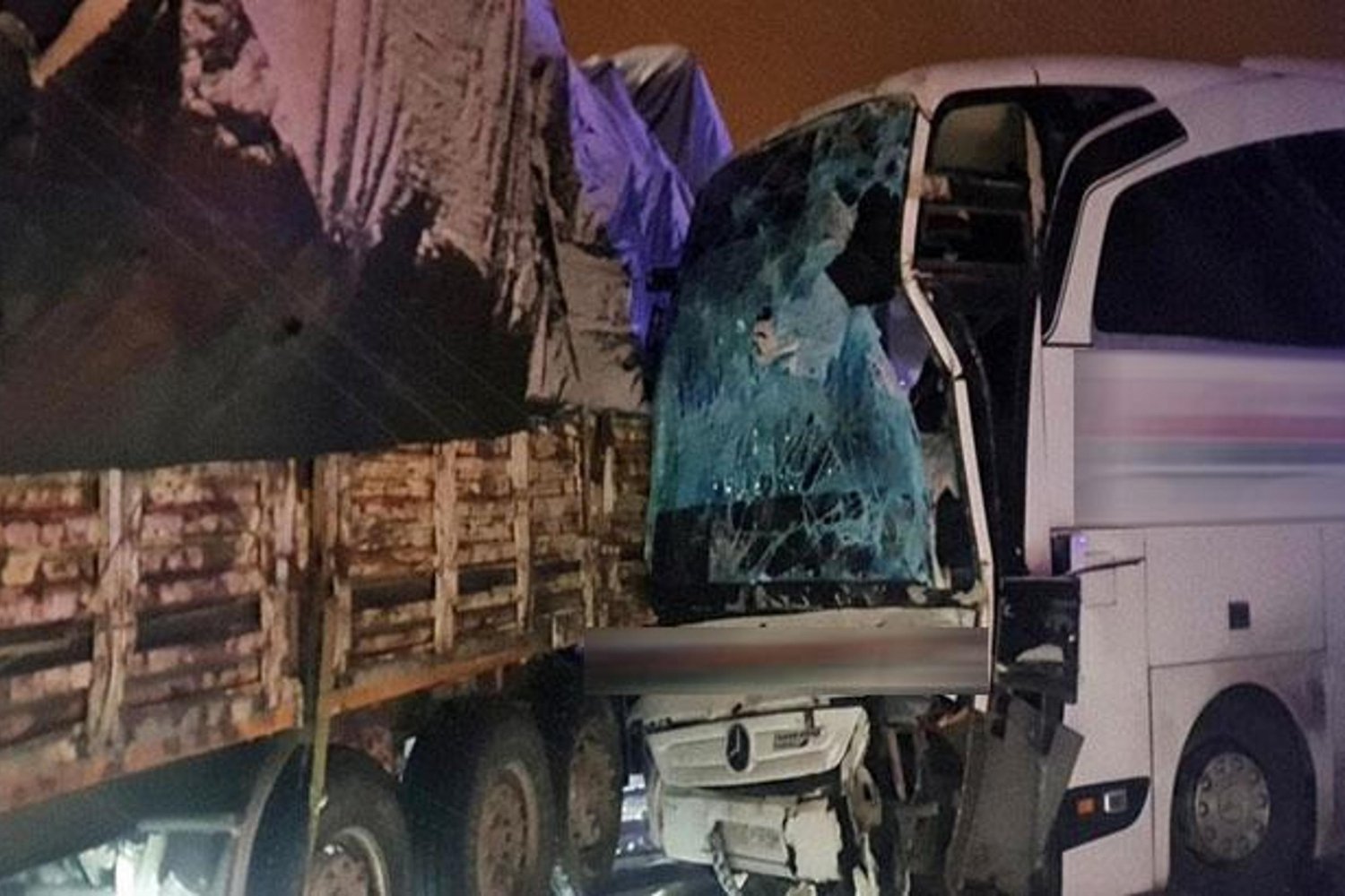 Bingöl’de Buzlanma Nedeniyle Kazada 3 Kişi Yaralandı