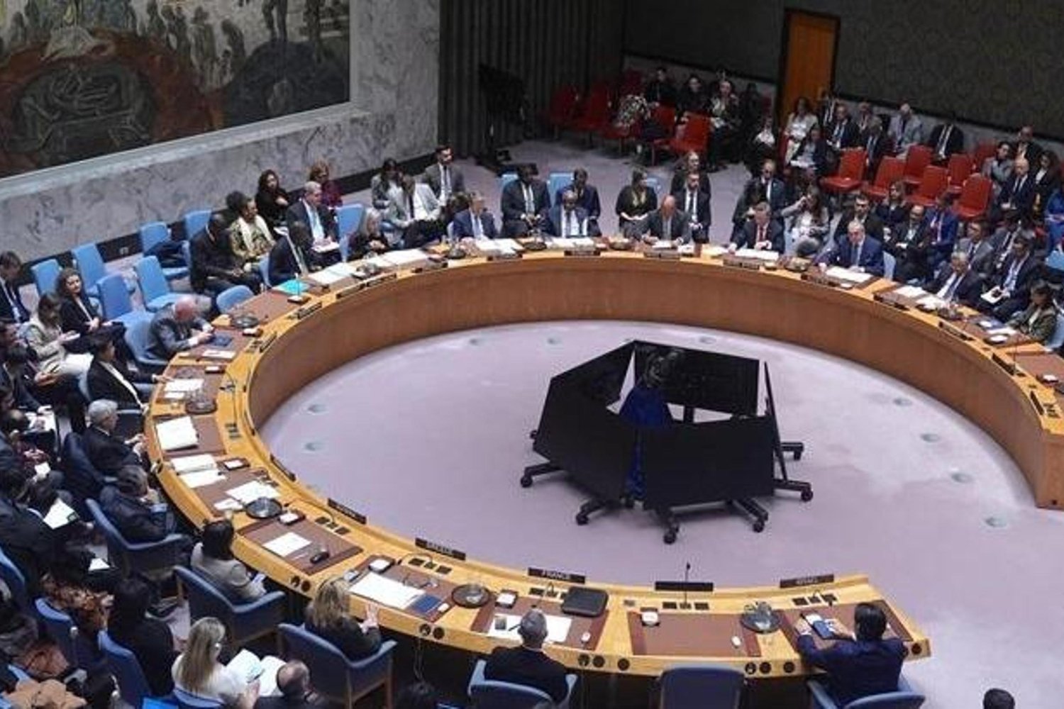 Kızıldeniz'e Yönelik Husiler Saldırıları Güvenlik Konseyi'nde Uzatıldı