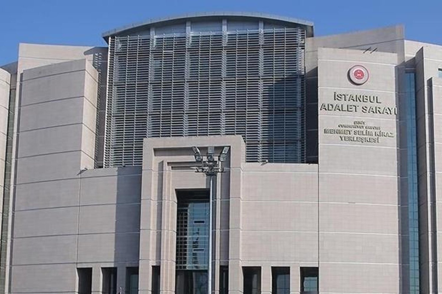 Manipülatif Hisse İşlemleri: İstanbul'da 17 Şüpheli Adliyede