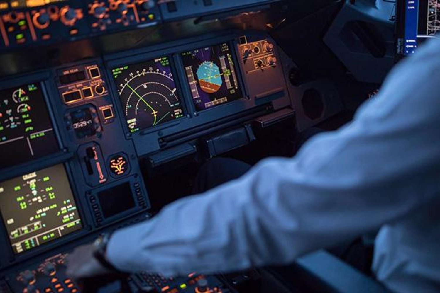 Uçuş Dolandırıcısı Pilot Olduğunu İddia Edip 20 Yıl Hapsiyle Karşı karşıya Kalabilir