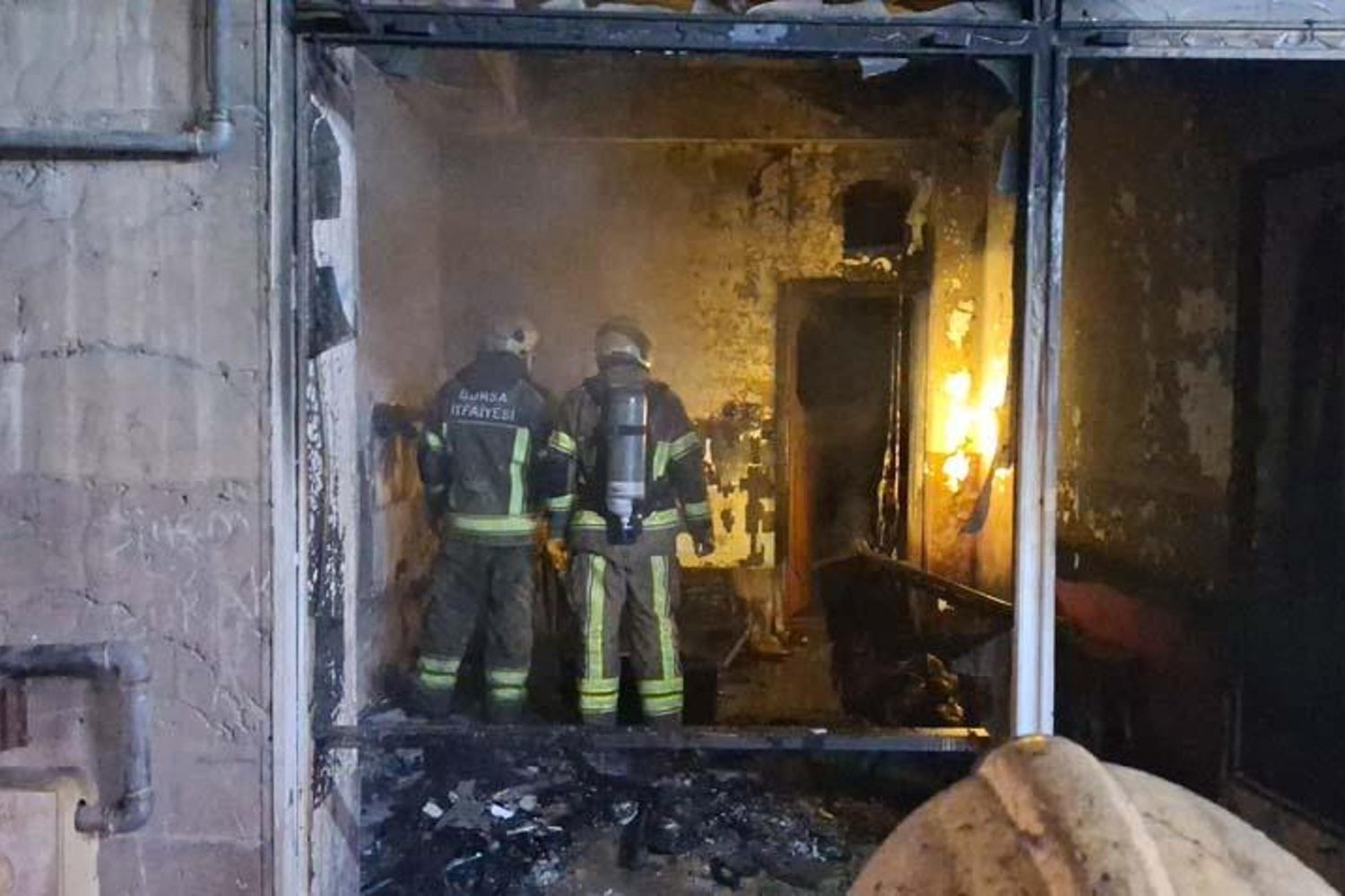 Bursa'da Çayhane Yangını: Panik ve Hasar Dolu Anlar