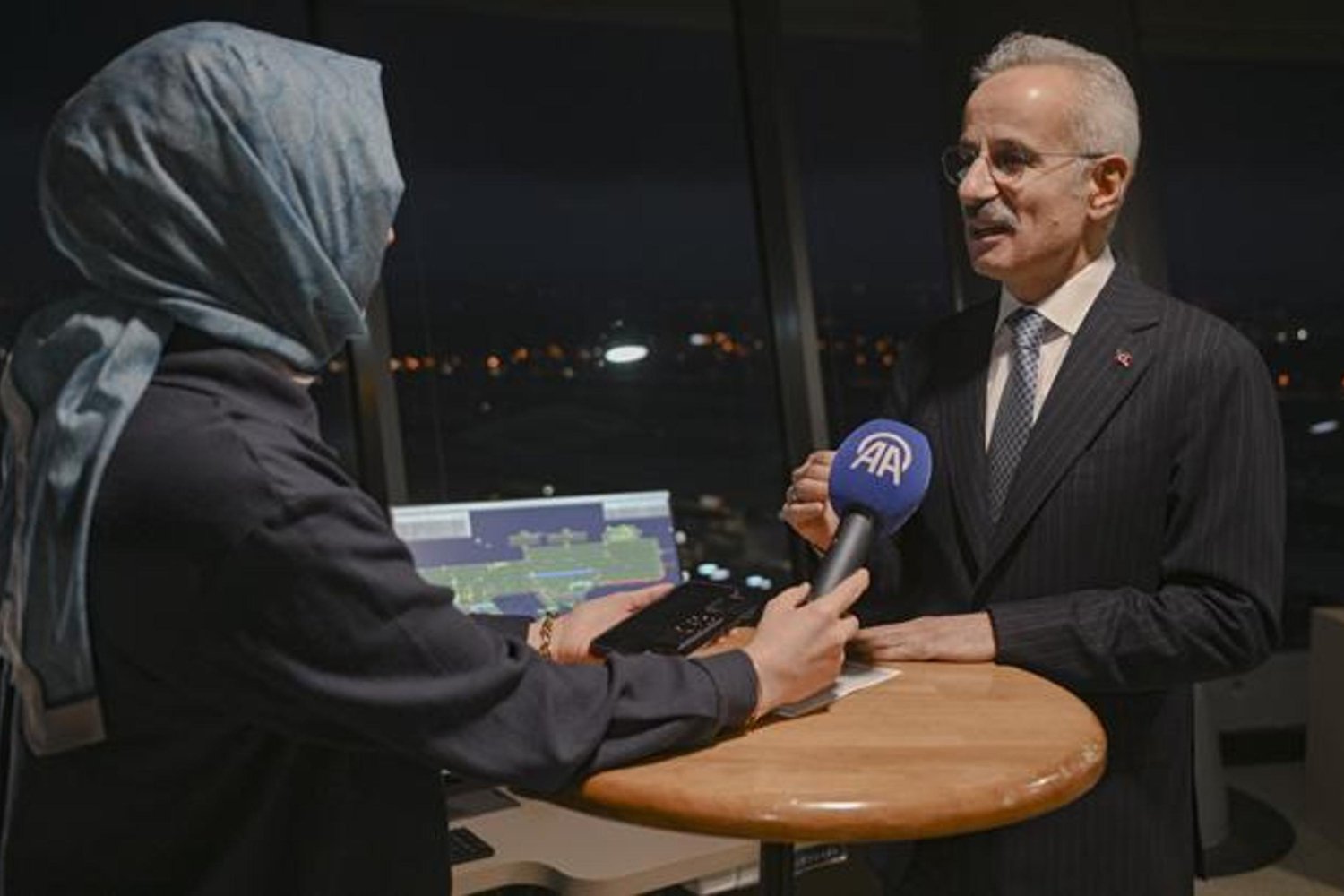 Ünlü Sunucu Uraloğlu Ankarada Rahatsızlandı, Tansiyonu Düşüşe Geçti!