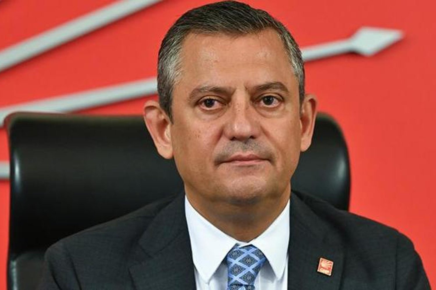 Emekli Maaşlarına Zam ve Kanun Darbesi: CHP'den Kritik Yargı Sınaması