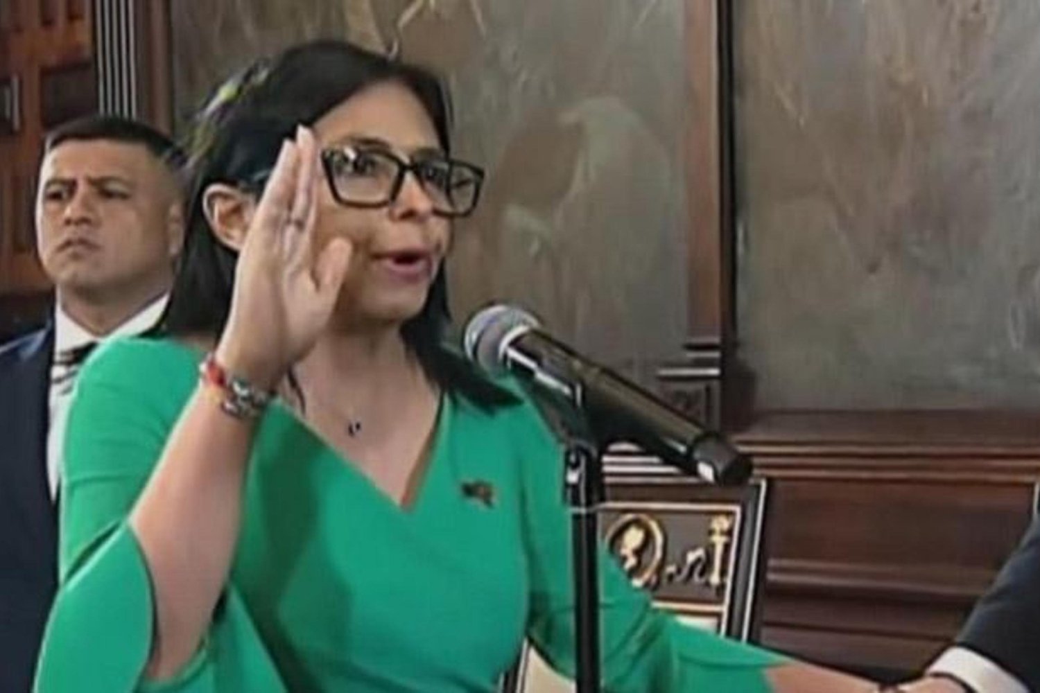 Venezuela'da İlk Kadın Devlet Başkanı Delcy Rodriguez Oldu