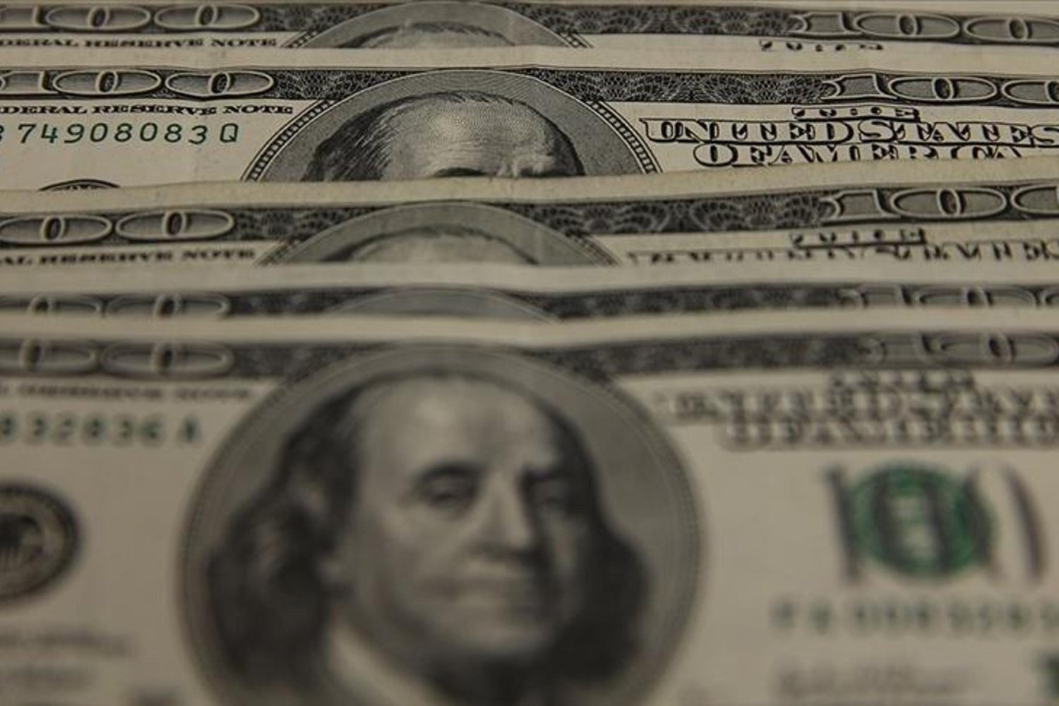 Doların Küresel Rezervlerde Payı Azalıyor: Uzmanlar Gelecek Tahminlerini Paylaştı