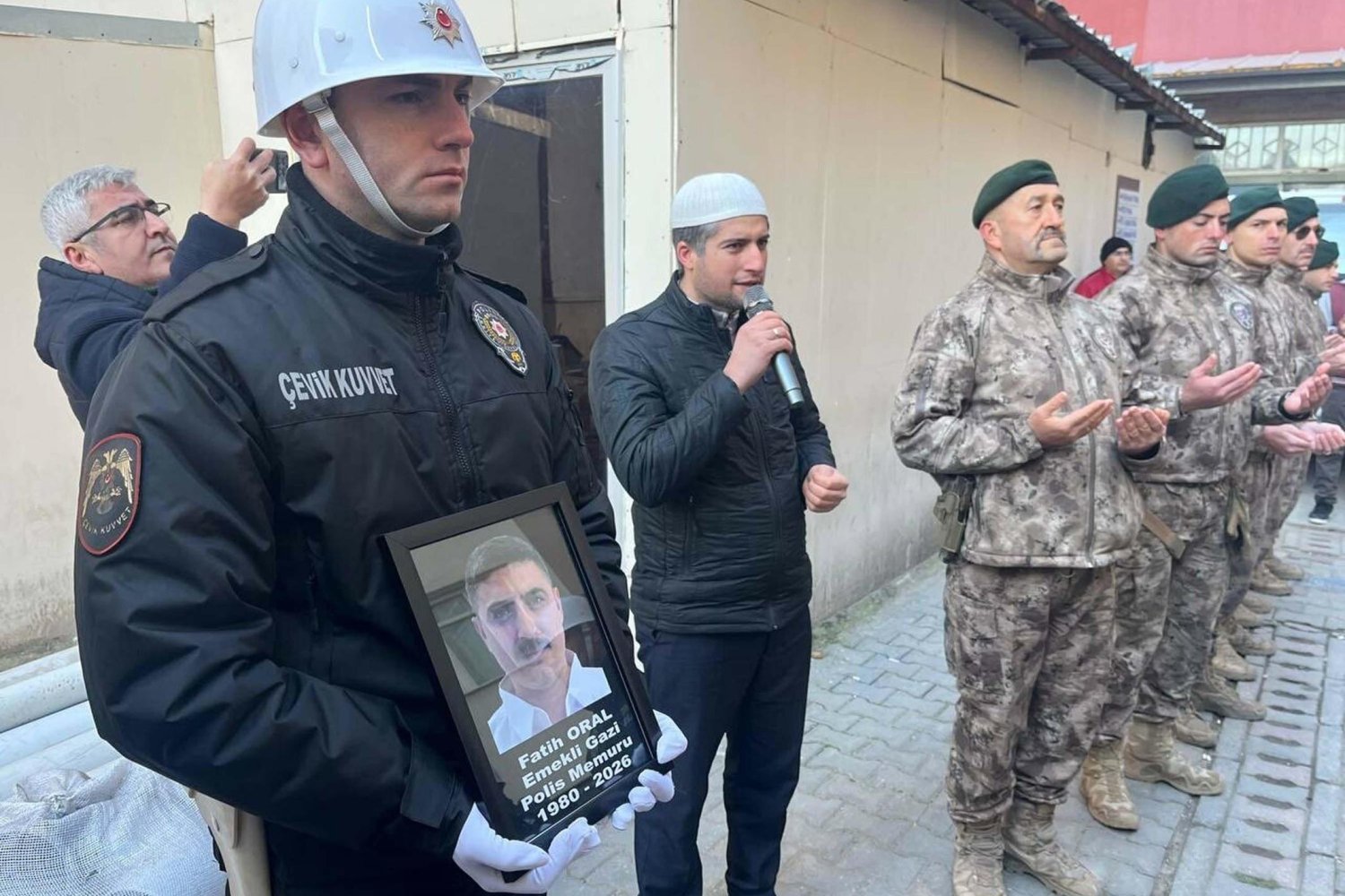 Diyarbakır'da Alkollü Sürücünün Çarpması Sonucu Şehit Olan Polis Memuru Fatih Oral