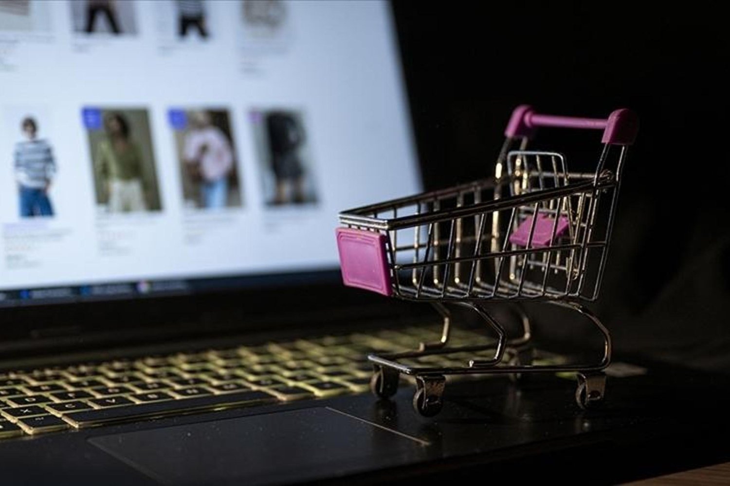 Fahiş Fiyatlara Sıkı Denetim: 1.8 Milyon Liralık Ceza Kapıda!