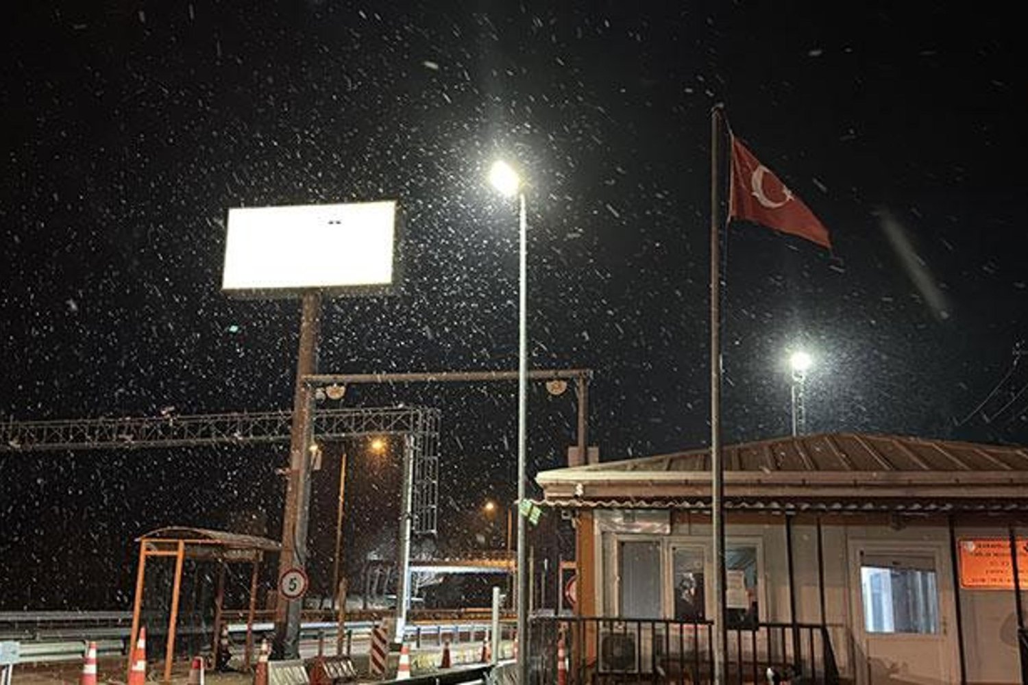 Edirne'de Kar Etkisini Gösterdi: Tatil Eylemleri ve Güvenlik Uyarıları