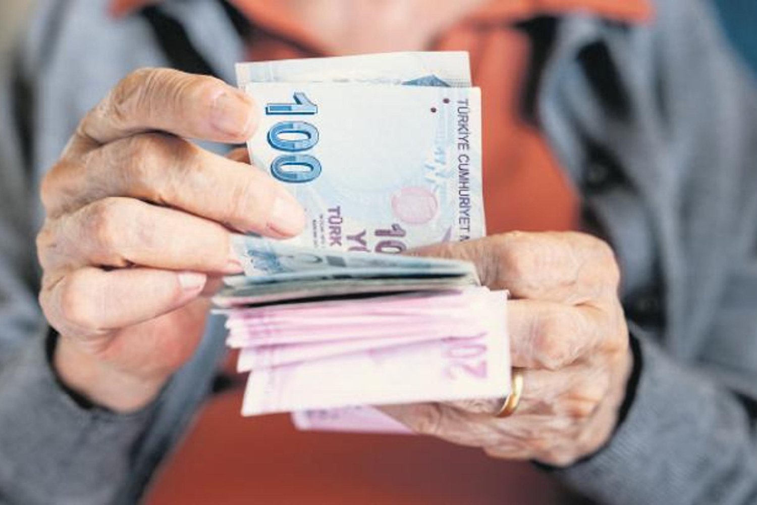 Emekli Maaşı Artışıyla 4 Milyon Emekli Mutlu Sonuç