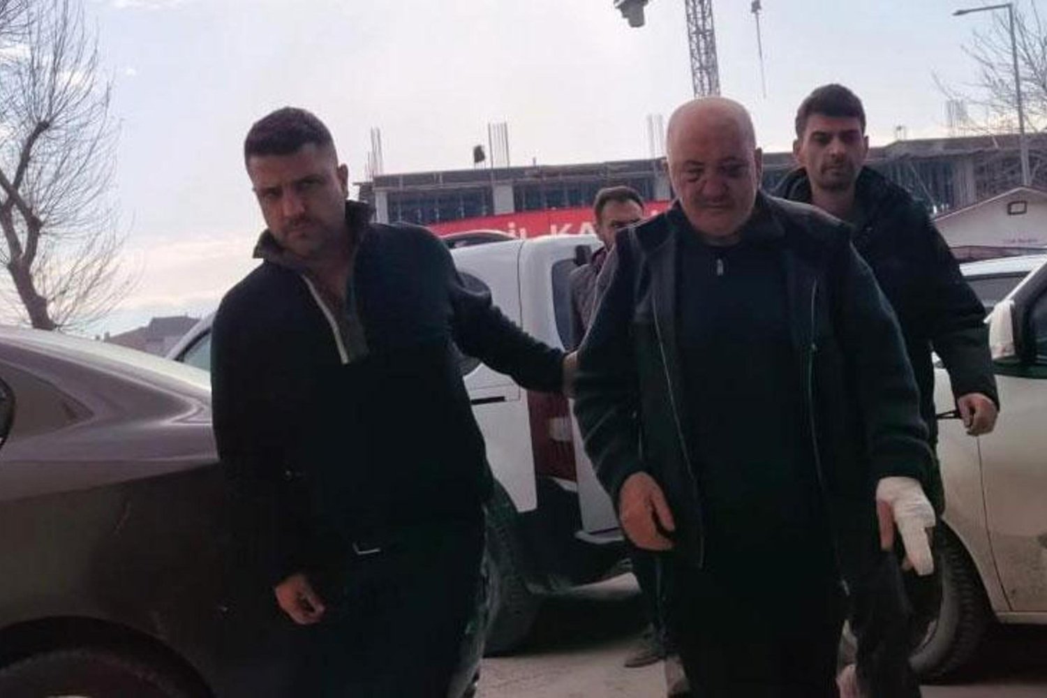 İnegöl'de Aile İçi Kavgada Silahlar Konuştu: Bir Yaralı