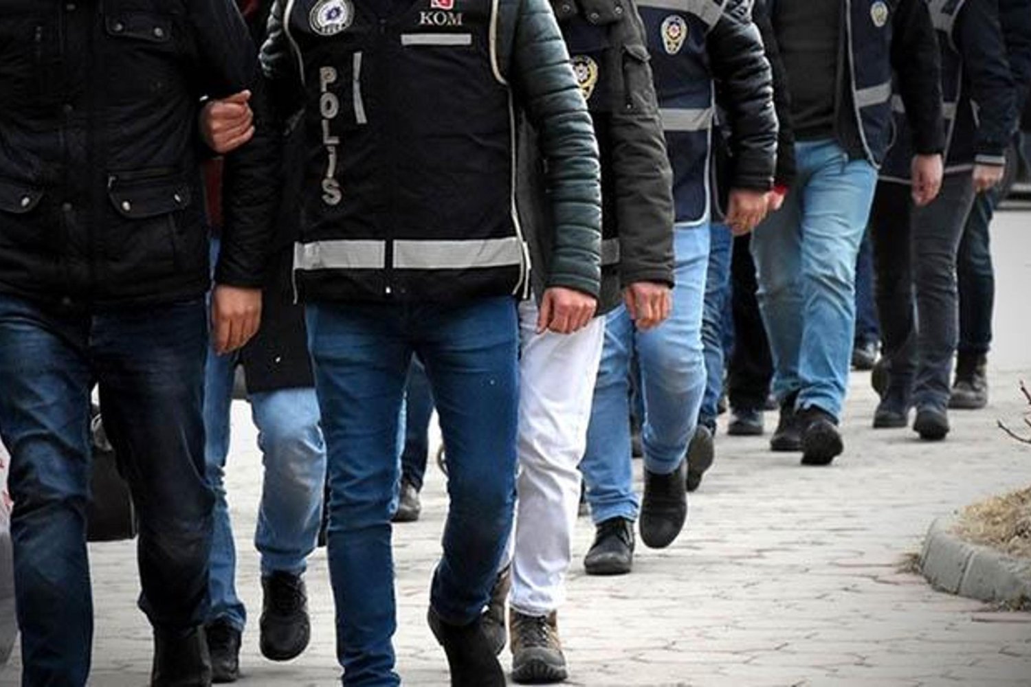 FETÖ Operasyonlarıyla 223 Şüpheli Yakalandı, 87'si Tutuklandı