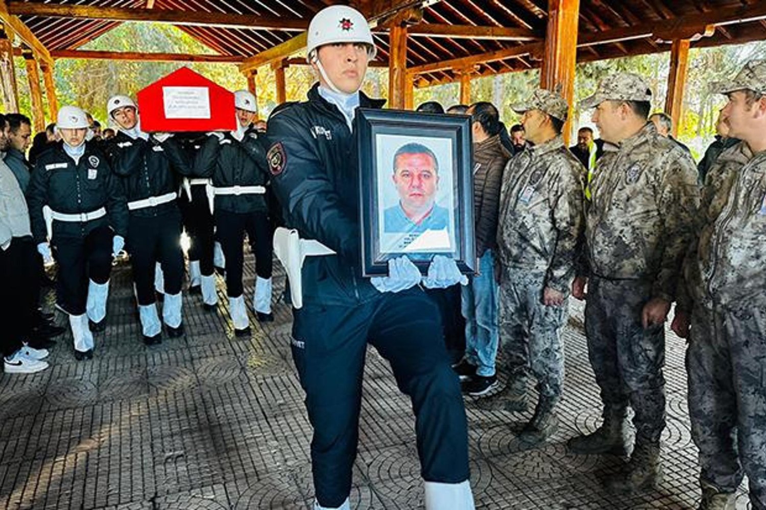 Mersin'de Polis Memuru Bekir Şimşek Kalp Krizi Sonucu Vefat Etti