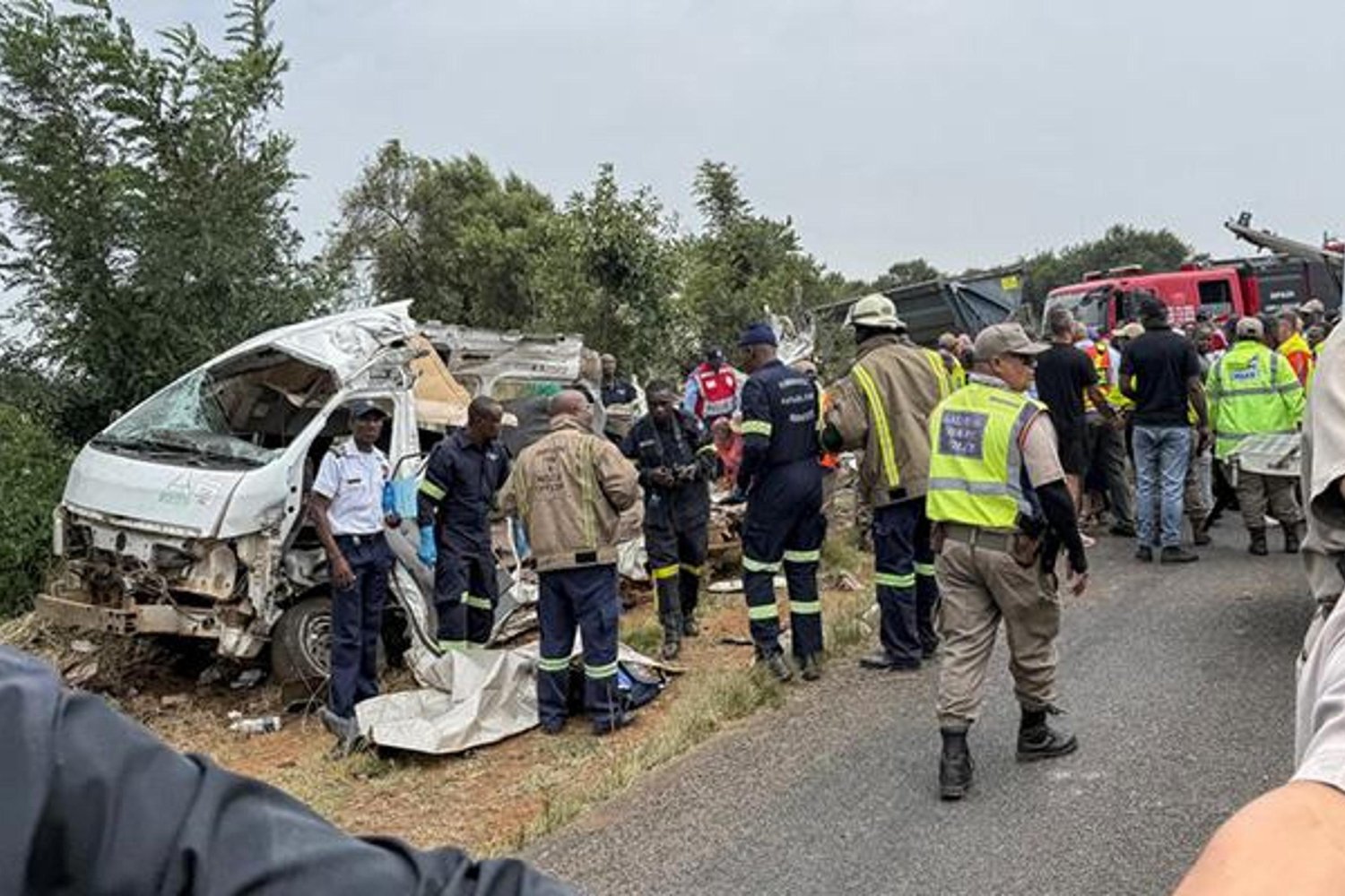 Güney Afrika Trafik Kazasında 14 Öğrenci Hayatını Kaybetti: Trajik Öykü