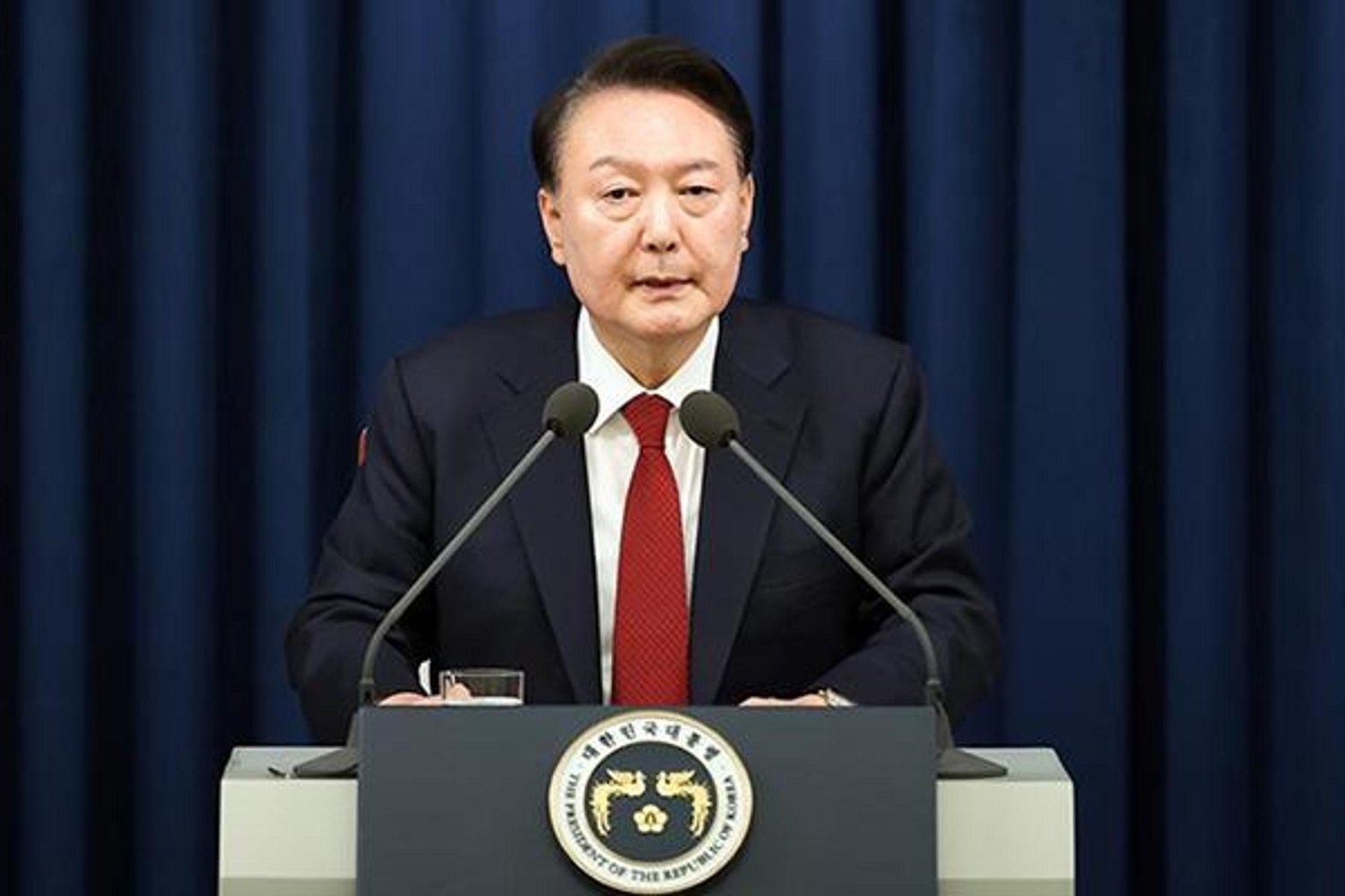 Yoon Suk Yeol'a Sıkıyönetim ve Suçlamalar: 8 Davanın İlk Kararı Açıklandı