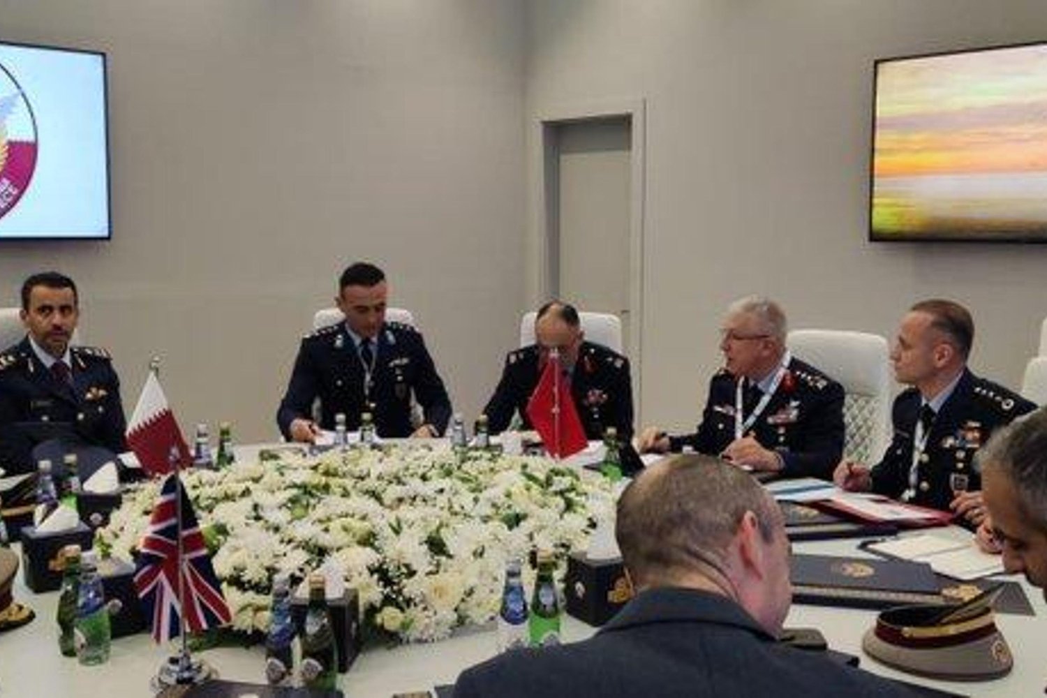 Milli Savunma Bakanlığı'ndan Katar Ziyareti: Typhoon Uçakları Görüşüldü