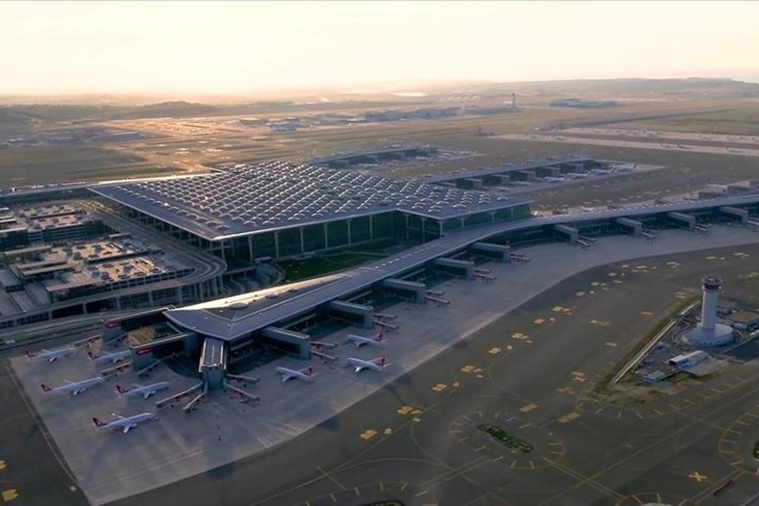 Türkiye'nin Havacılık Altyapısında Dev Yatırımlar: Pist Uzunluğumuz 241,4 Km'ye Ulaştı